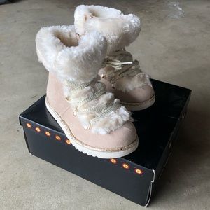 Cynthia Rowley Suede Upper kids Boots 13